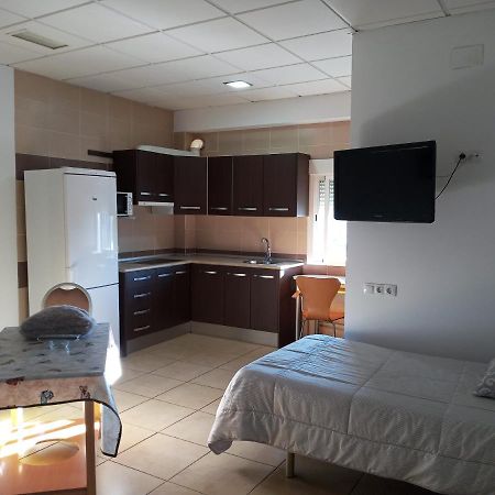 Hostal Via Del Caminante Madrigalejo Екстер'єр фото
