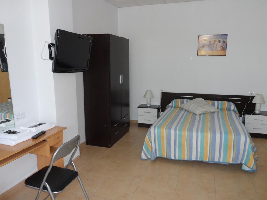 Hostal Via Del Caminante Madrigalejo Екстер'єр фото