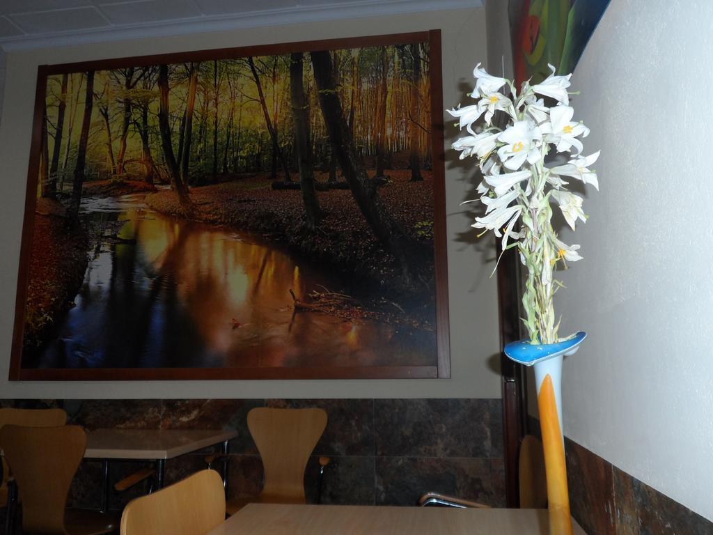 Hostal Via Del Caminante Madrigalejo Екстер'єр фото