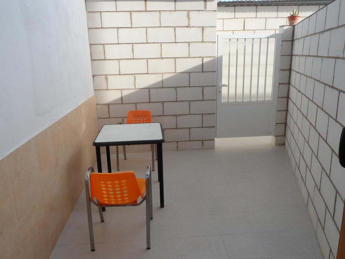 Hostal Via Del Caminante Madrigalejo Екстер'єр фото